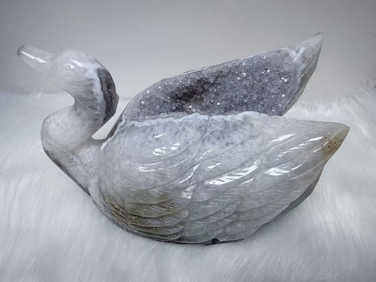 Druzy Swan Carving